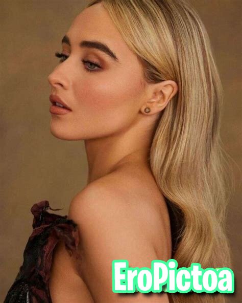 Sabrina Carpenter nose photo featuring Nose - Part 3