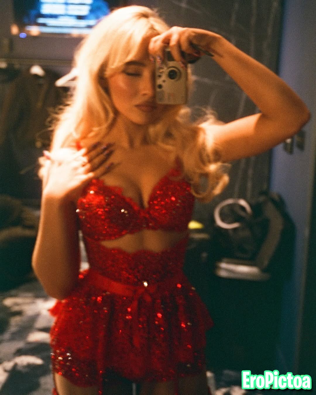 Sabrina Carpenter photo featuring Espresso - Part 83