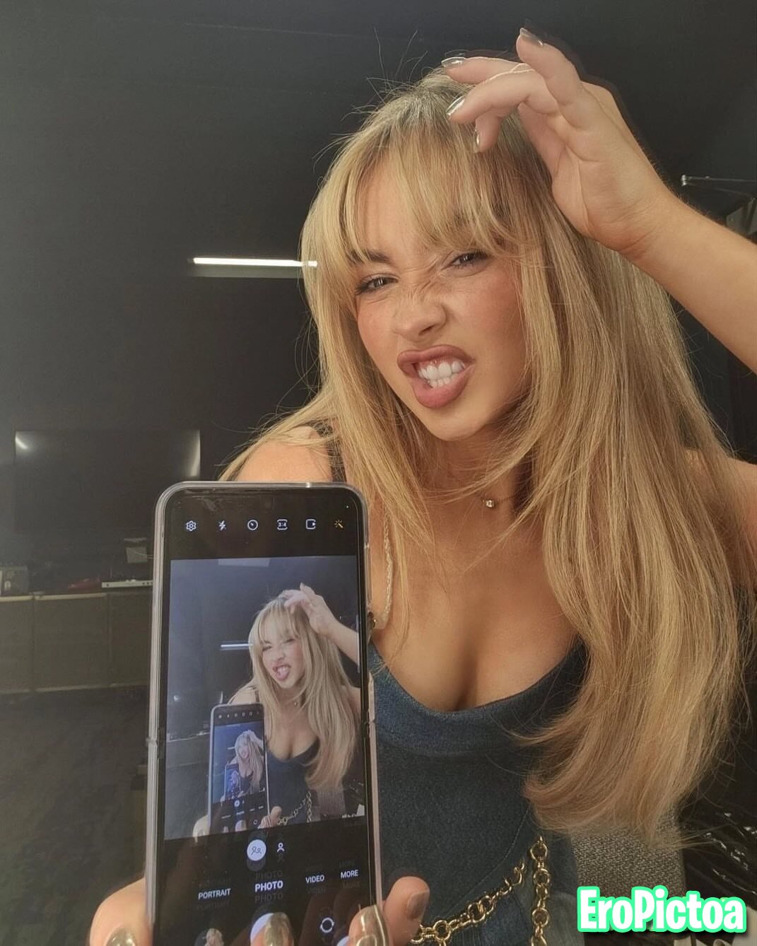 Sabrina Carpenter photo featuring Carpenter - Part 99