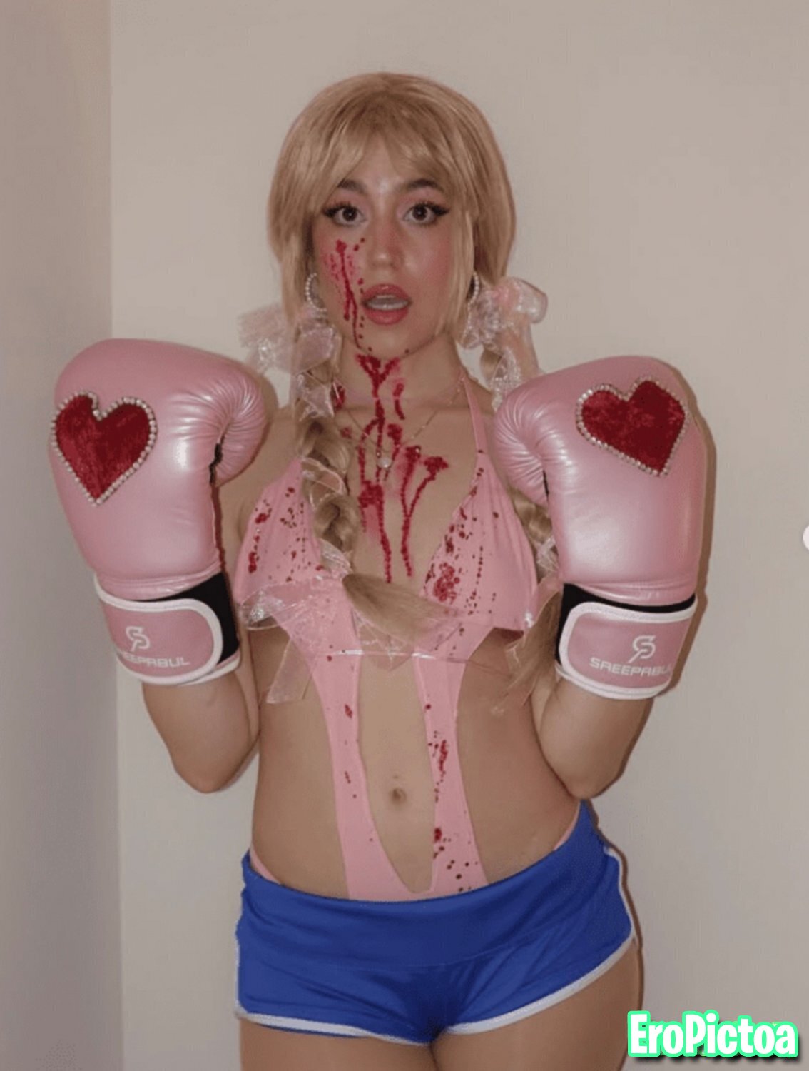 Sabrina Carpenter Cosplay photo featuring cosplayer