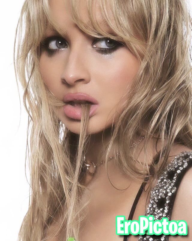 Sabrina carpenter photo featuring sexy - Part 4