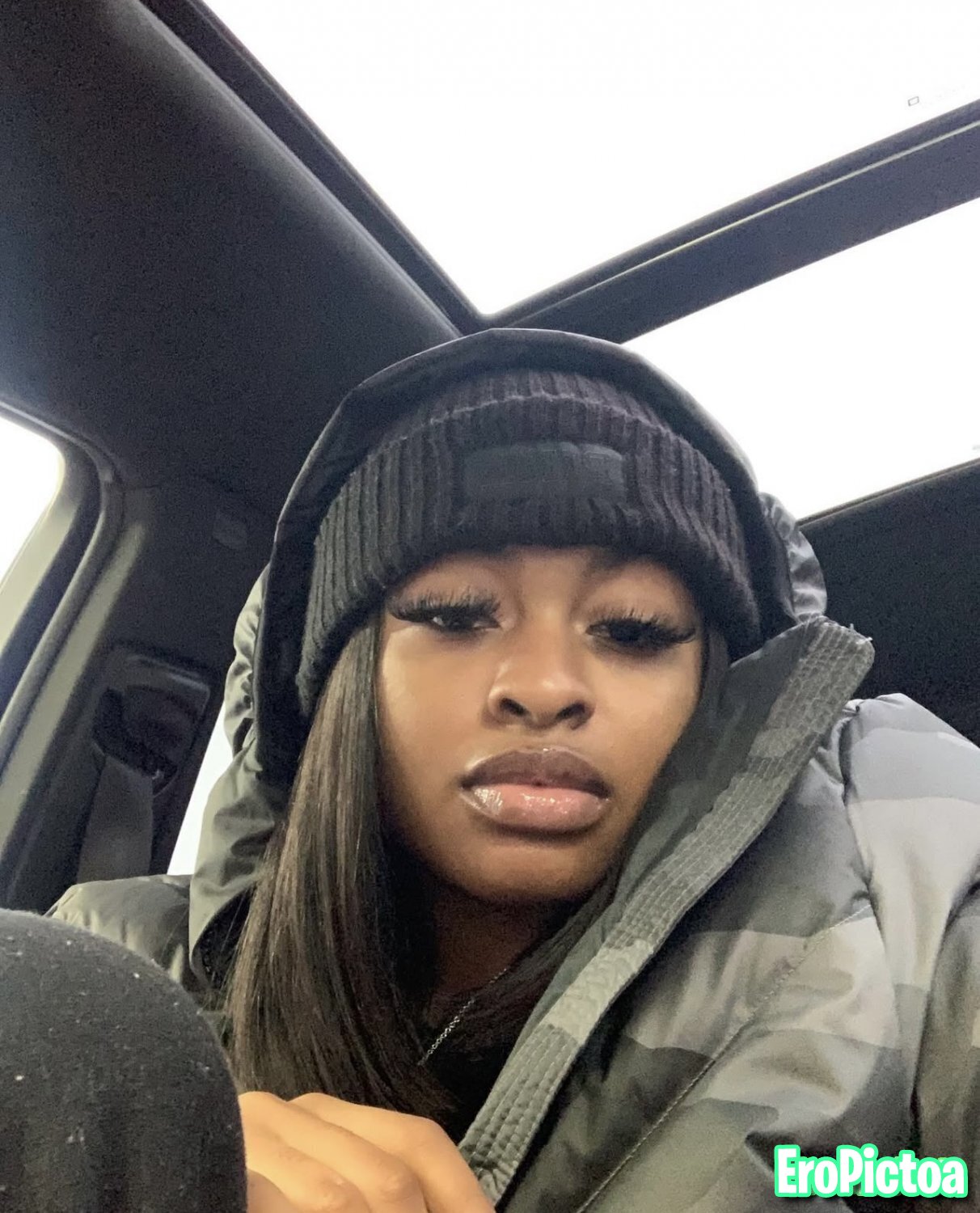 Khia(ai) photo featuring influencer - Part 5