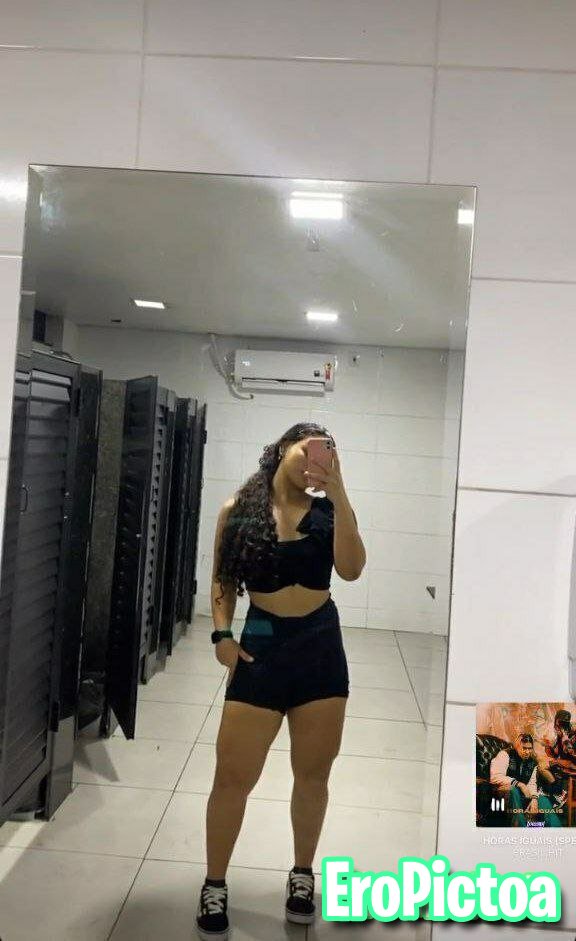 mariana academia photo