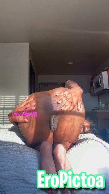 The Prolapsing Bitch Back 😭 photo - Part 15