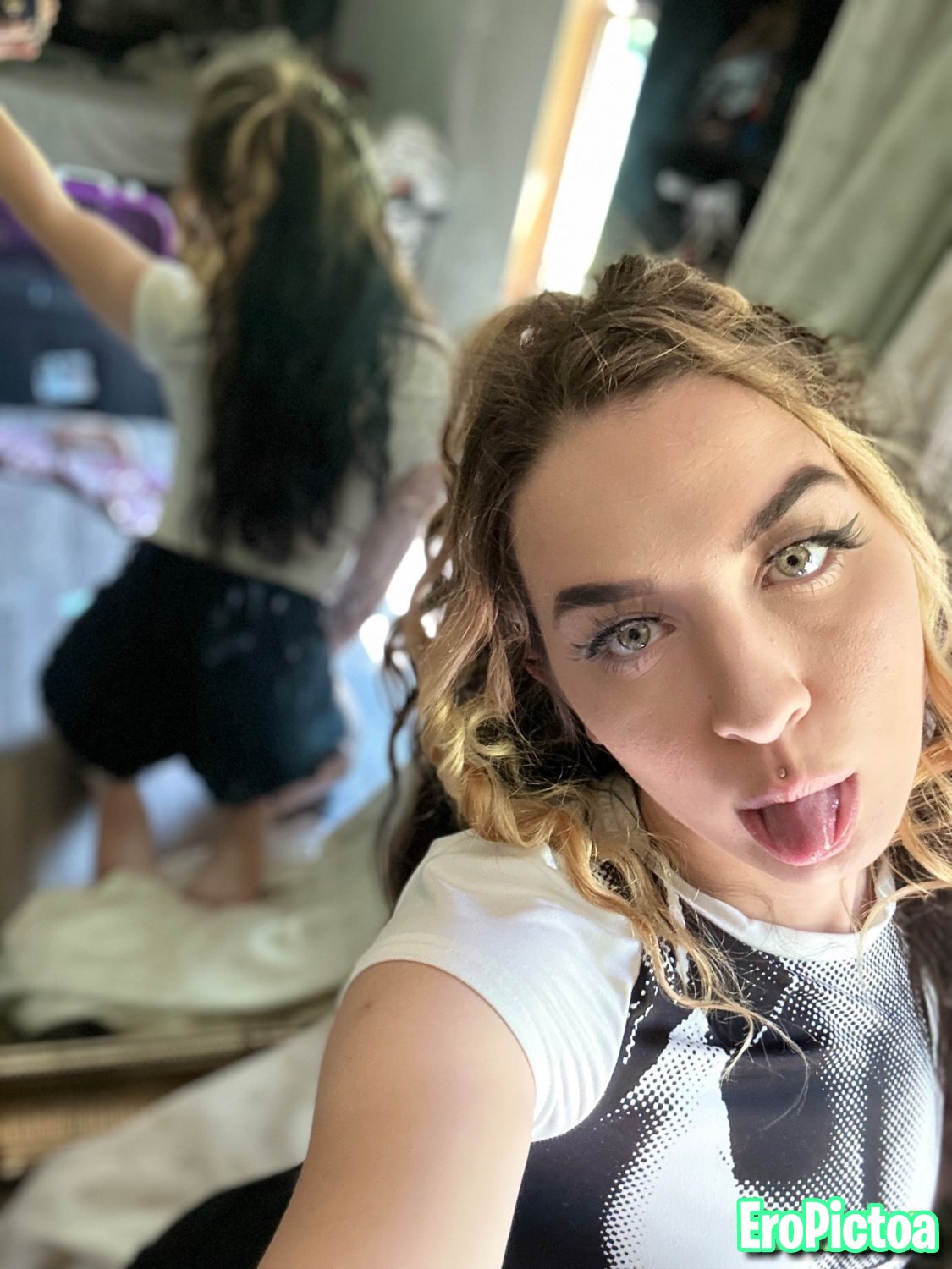 dumb slut Sydney K photo - Part 6