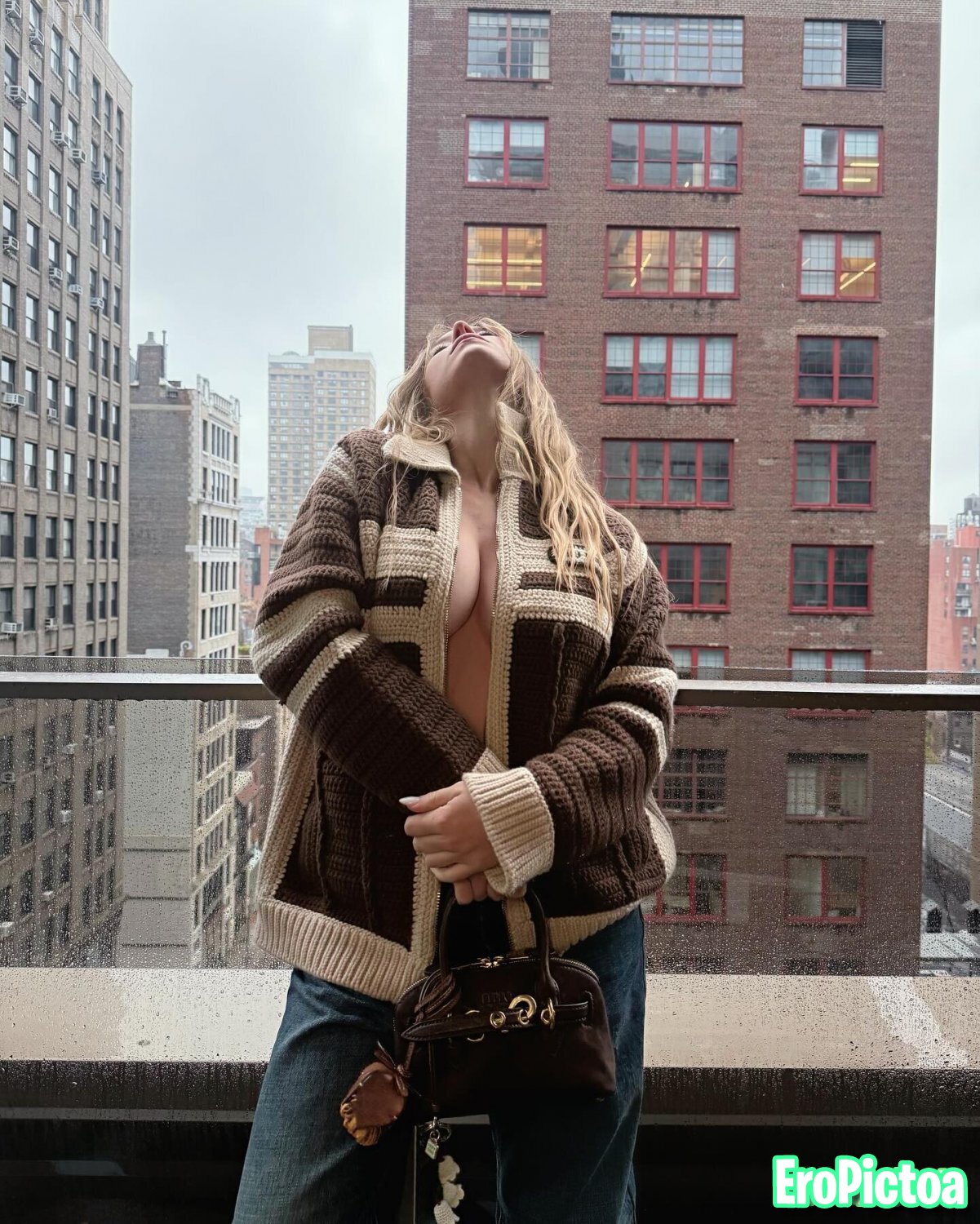 sydney_sweeney-2024-12 photo - Part 2