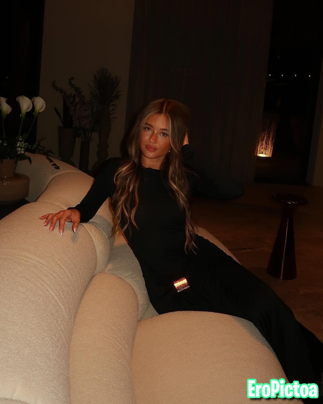 Sydney Ramolla Hot German Teen Influencer photo