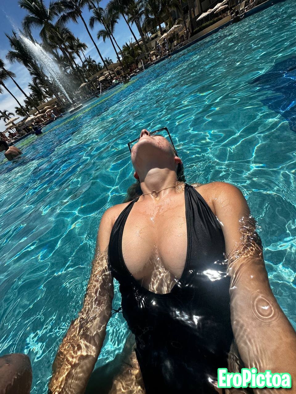 Sydney photo featuring slut