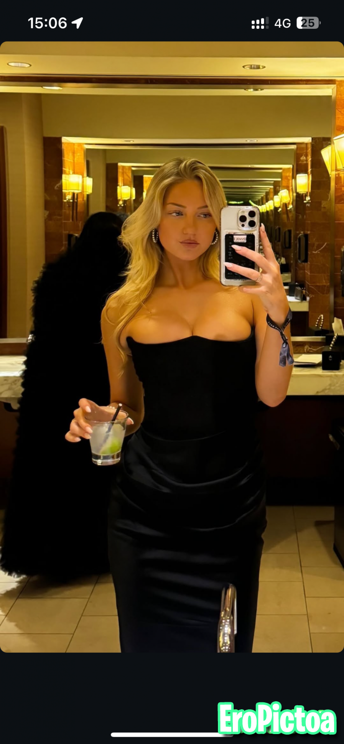 Sydney Thomas photo featuring boobs - Part 36 Sydney Thomas photo featuring boobs - Part 36