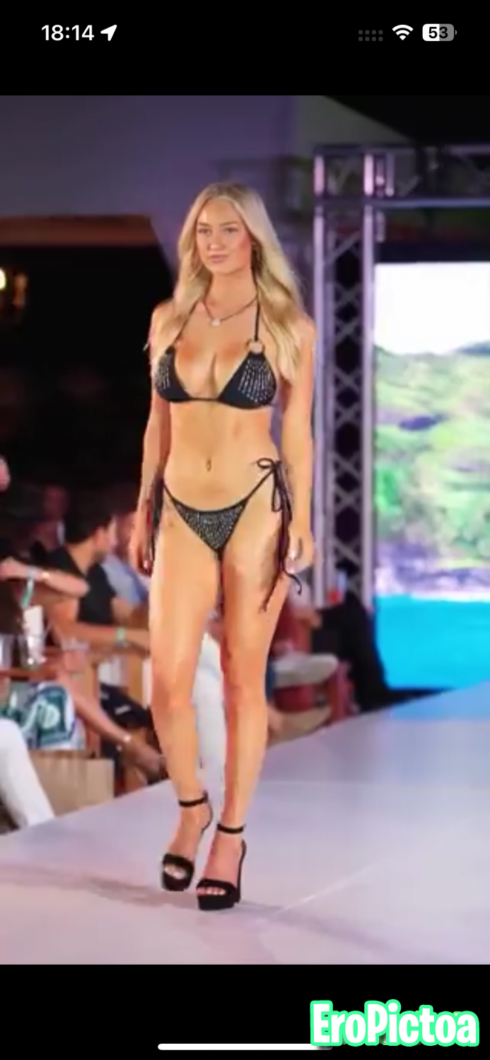 Sydney Thomas photo featuring boobs - Part 56 Sydney Thomas photo featuring boobs - Part 56