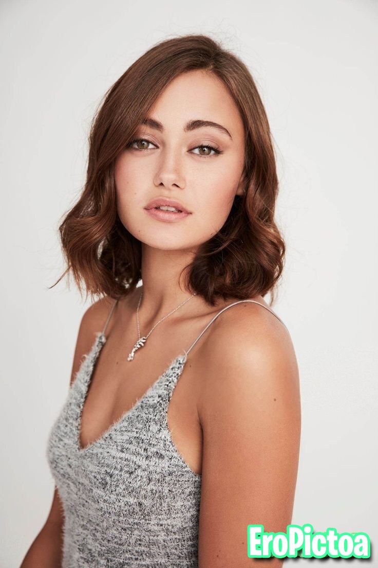 Ella Purnell #7 photo featuring New