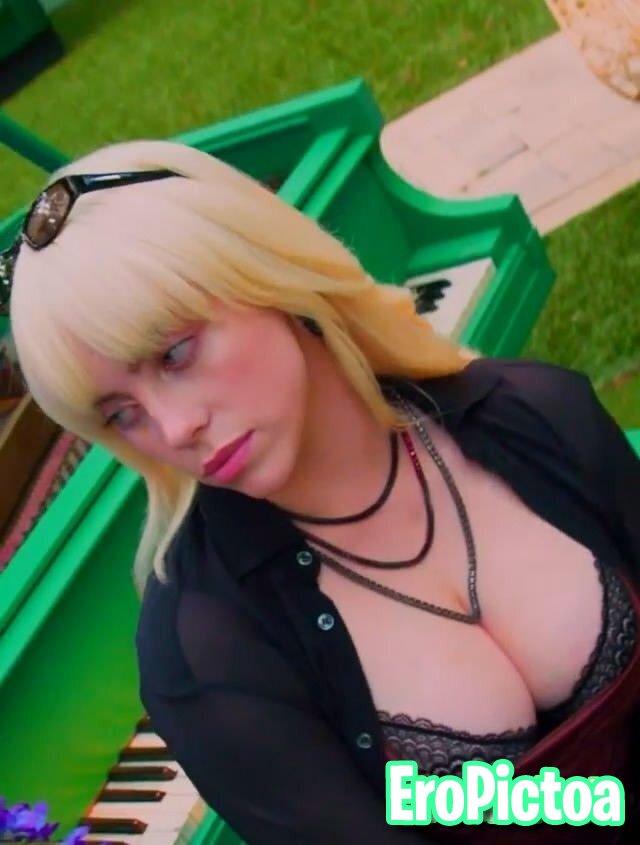 Great cleavage photo featuring billie eilish - Part 7