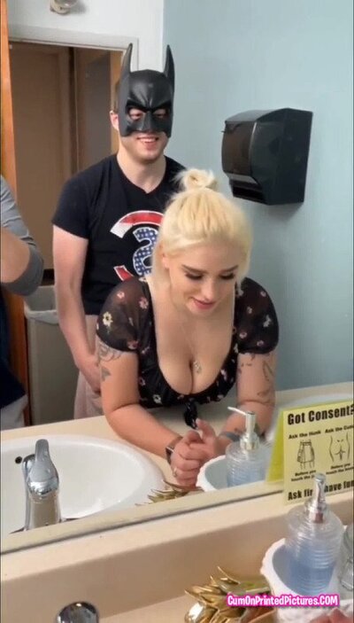 Thumbnail for Tiktok Cuckold Hubby Invite Stranger to Fuck His Trophy Wife