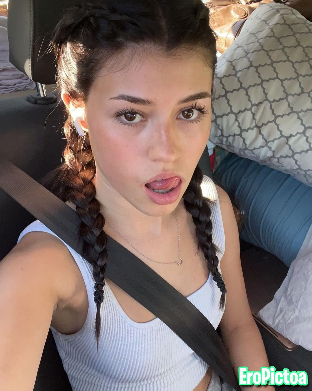 tiktok slut photo