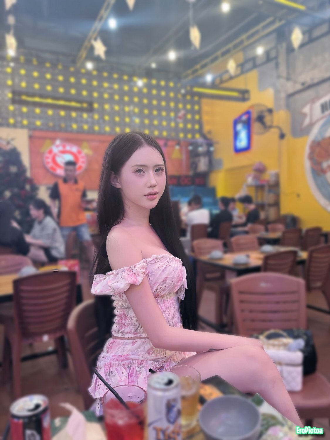 Ladyboy Donna photo