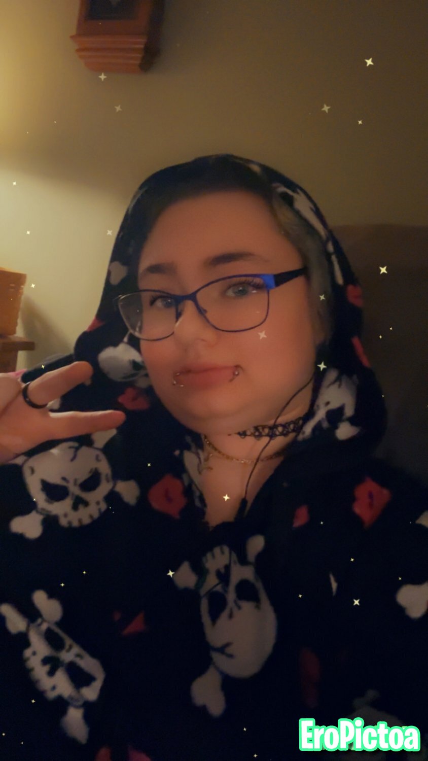 Chubby tiktok whore expose photo featuring Chubby
