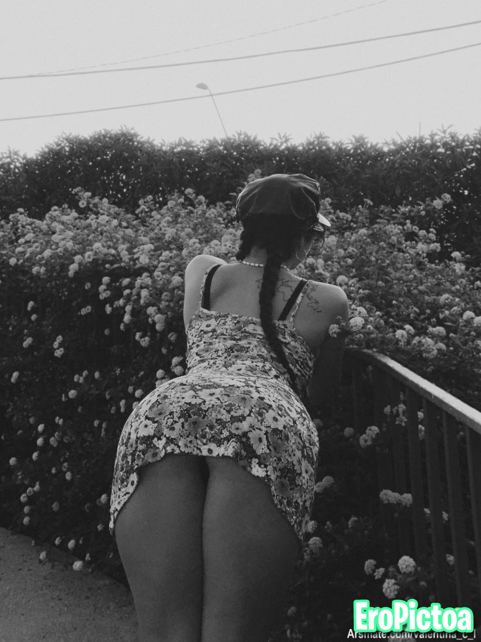 Chilena Culona photo featuring cum