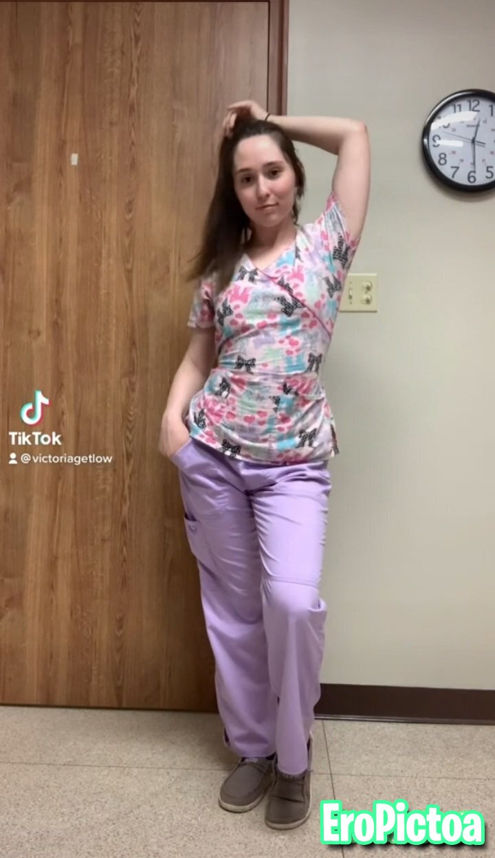 TikTok whore 🥵 photo