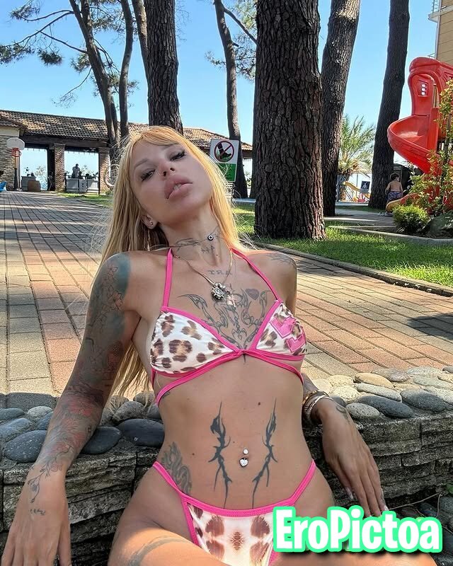 Perfect TikTok DSLs photo featuring slut - Part 35