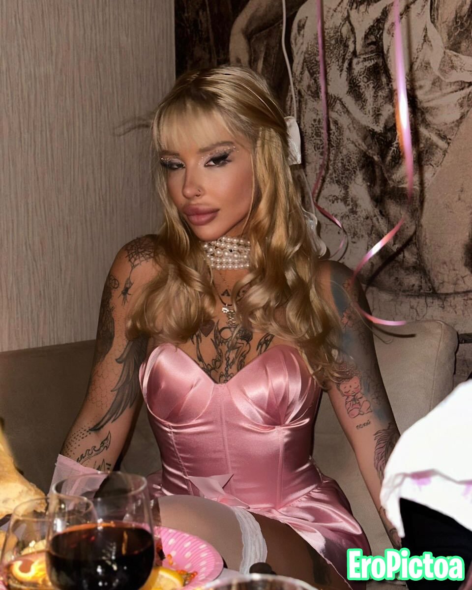 Perfect TikTok DSLs photo featuring lip fetish - Part 21