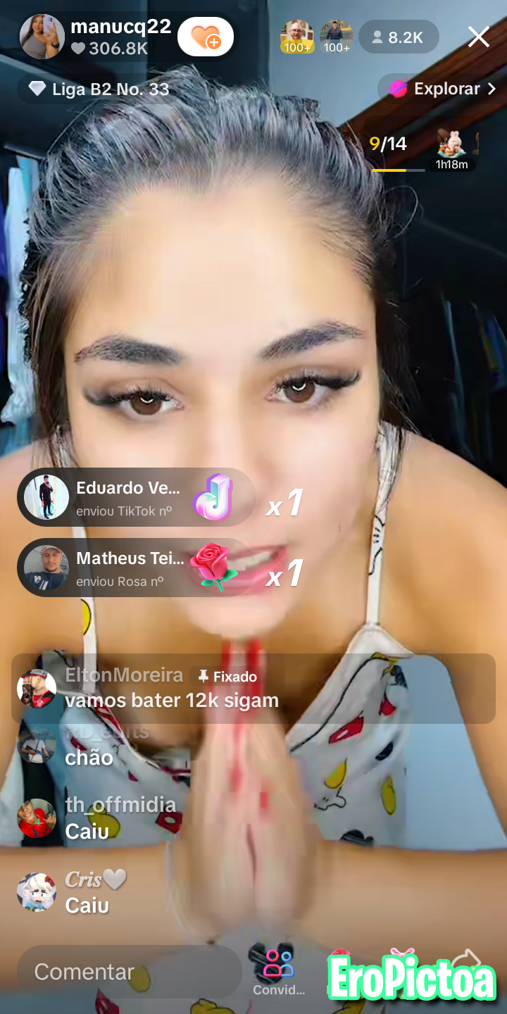 Live tiktok photo featuring Farol