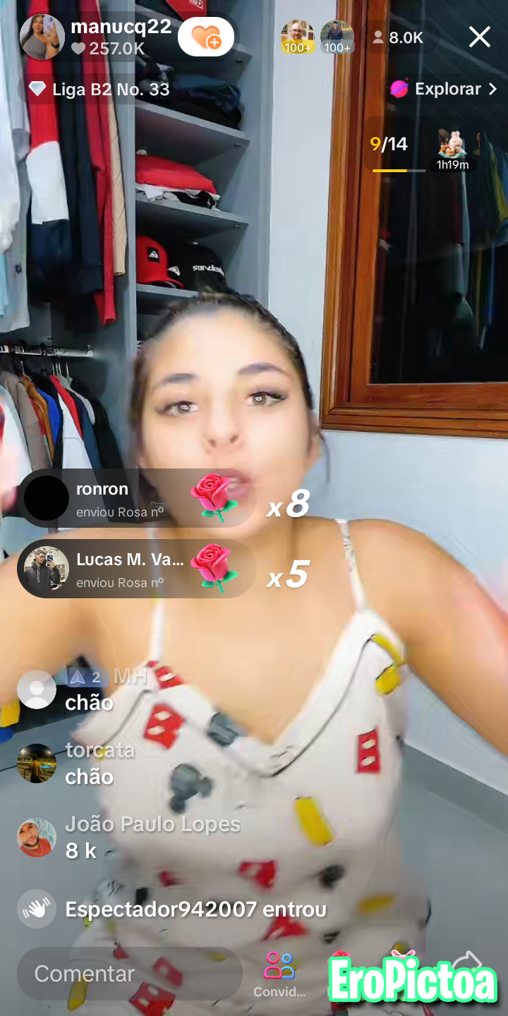 Live tiktok photo featuring Novinha