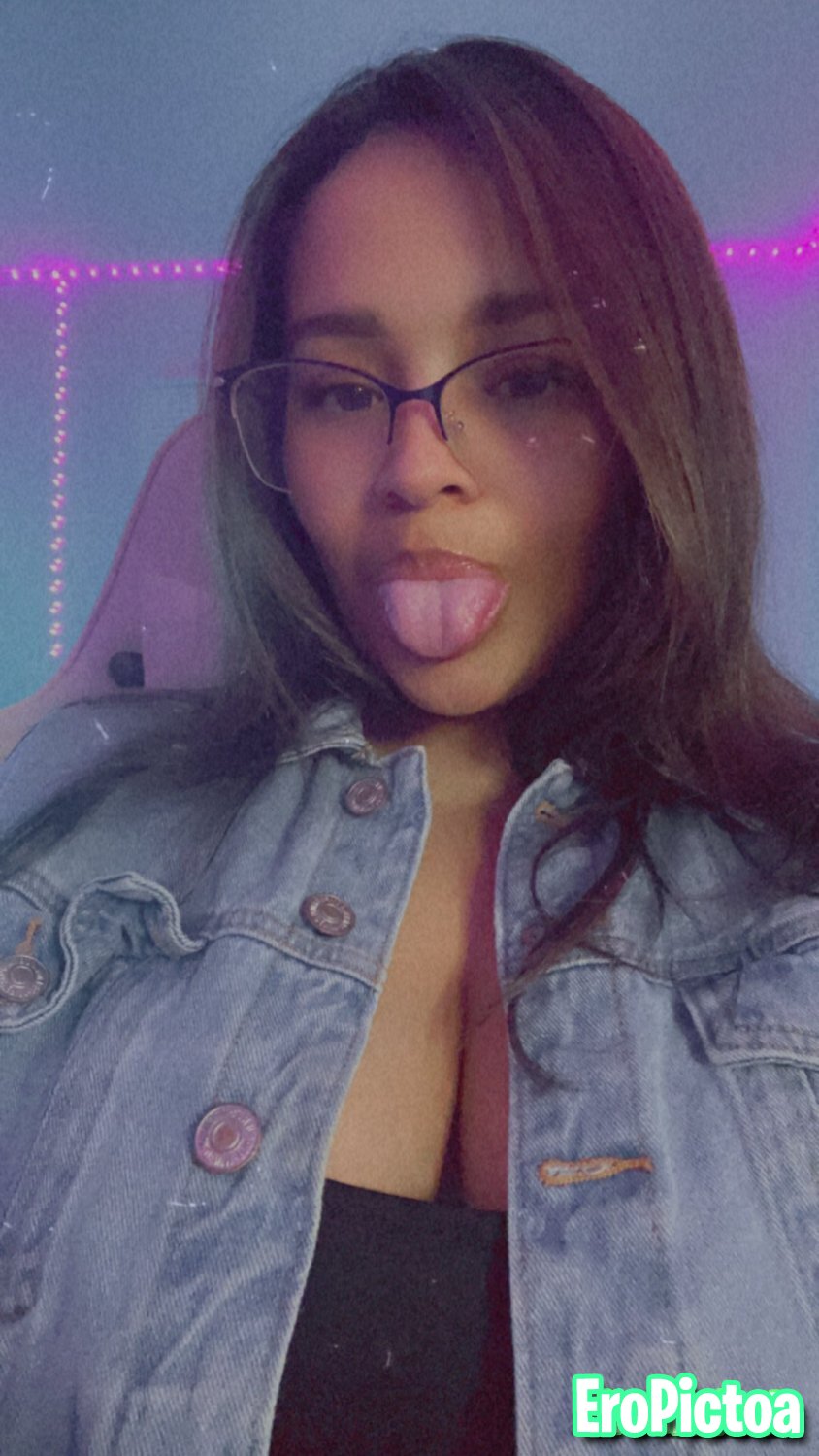 Tiktok thot Hassy photo featuring tiktok