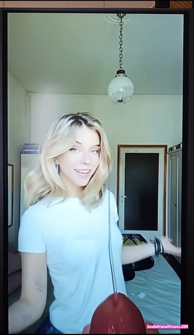 Thumbnail for Tiktoker Martina Dell'Anna deserves big loads 😈💦👸🏼♐ cum tribute #2
