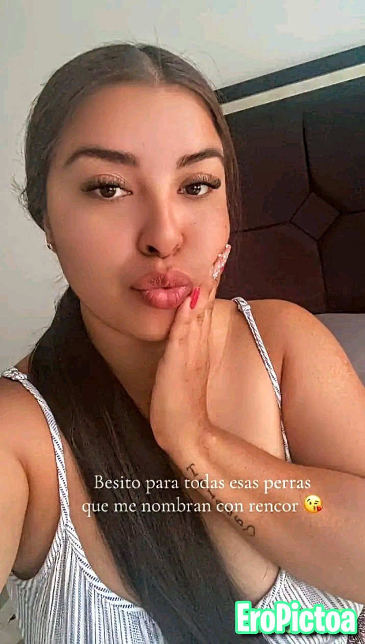 Puta del tiktok photo featuring Tiktok - Part 36