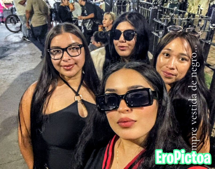 Teresita Güila https://vt.tiktok.com/ZSk6WHpLX/ photo featuring Mujer En Chanclas