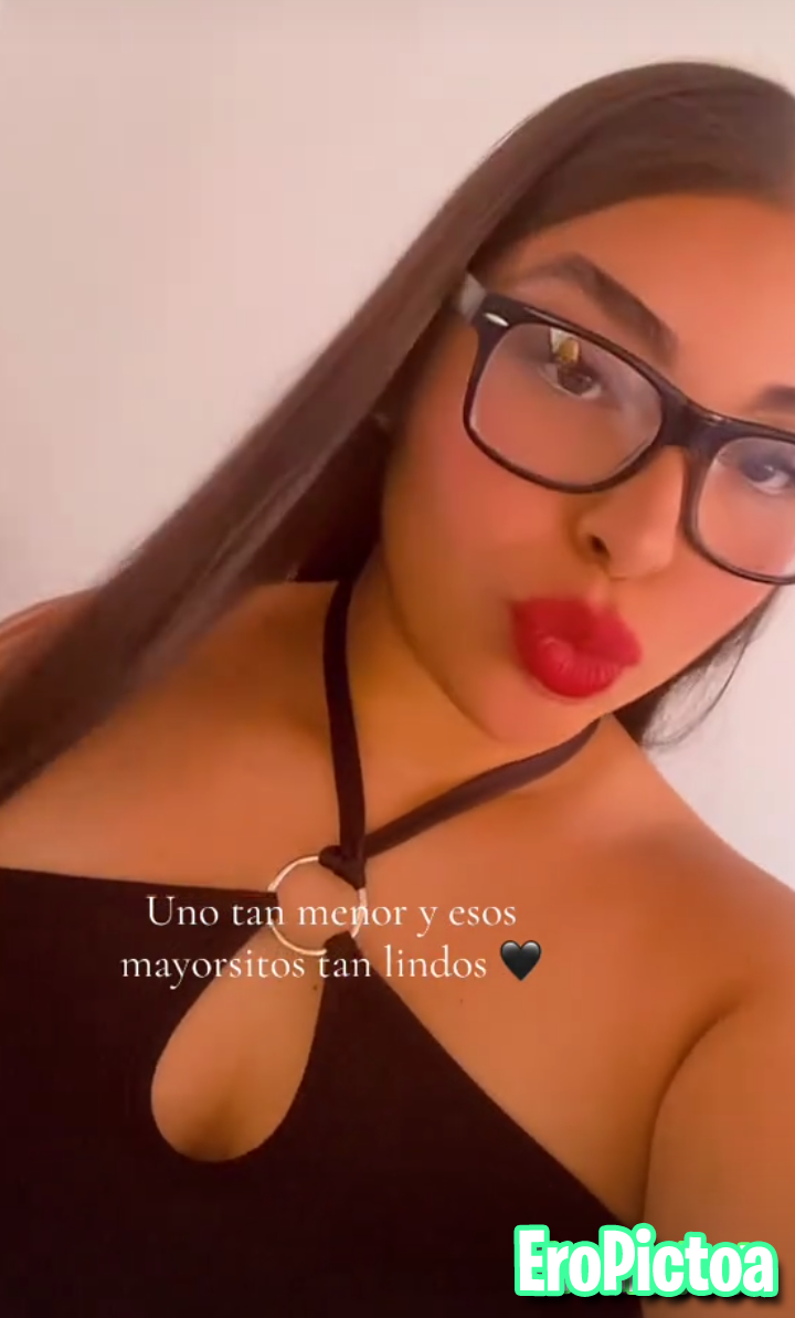 Teresita Güila https://vt.tiktok.com/ZSk6WHpLX/ photo featuring Mujer En Chanclas