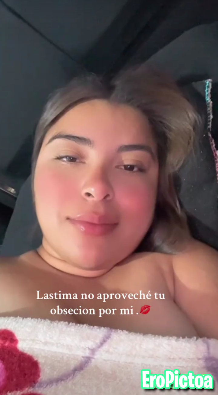 Teresita Güila https://vt.tiktok.com/ZSk6WHpLX/ photo featuring Mujer En Chanclas