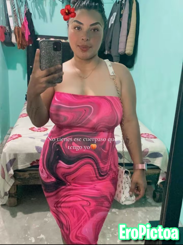 Teresita Güila https://vt.tiktok.com/ZSk6WHpLX/ photo featuring Mujer En Chanclas