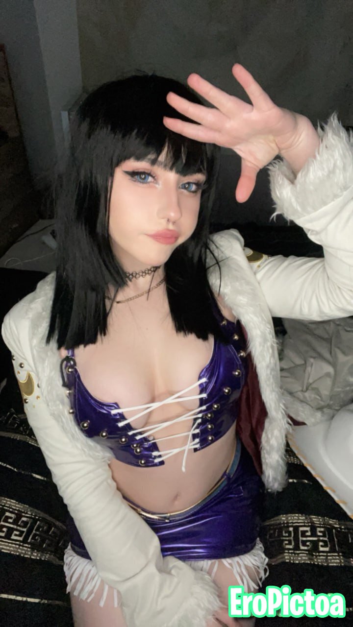 Sexy cosplayer photo featuring Cosplay