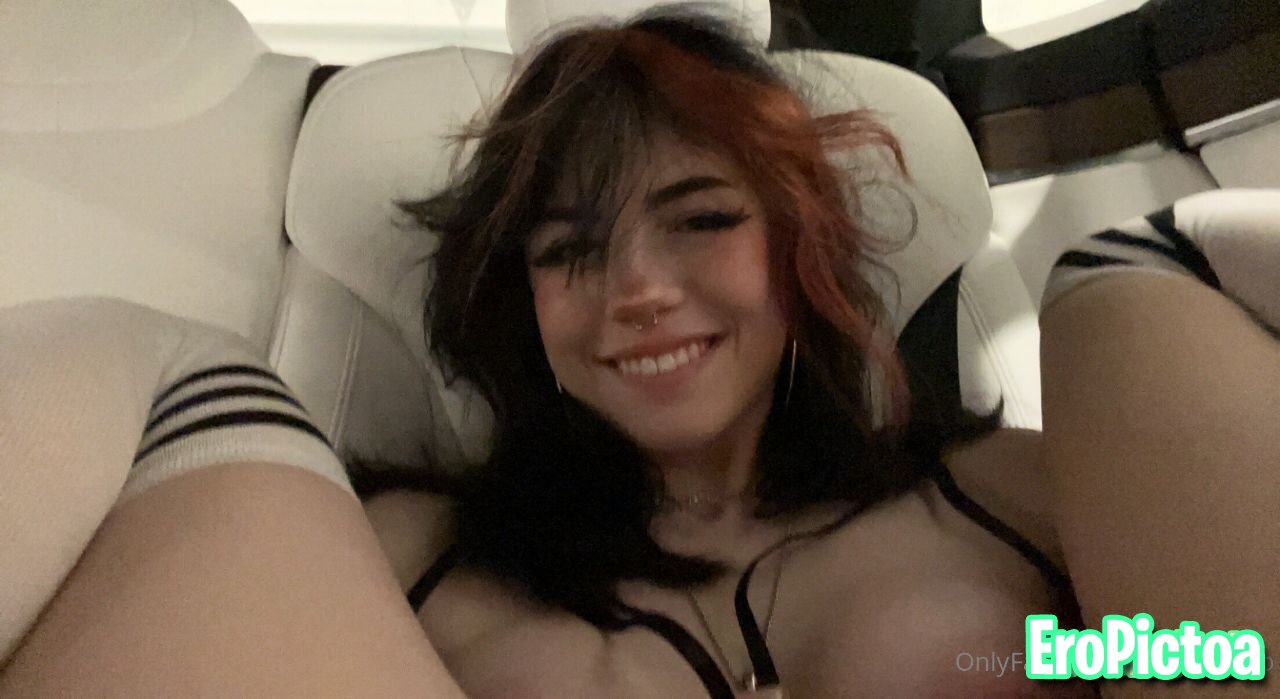 Hannah owo onlyfans photo featuring Dildo - Part 54