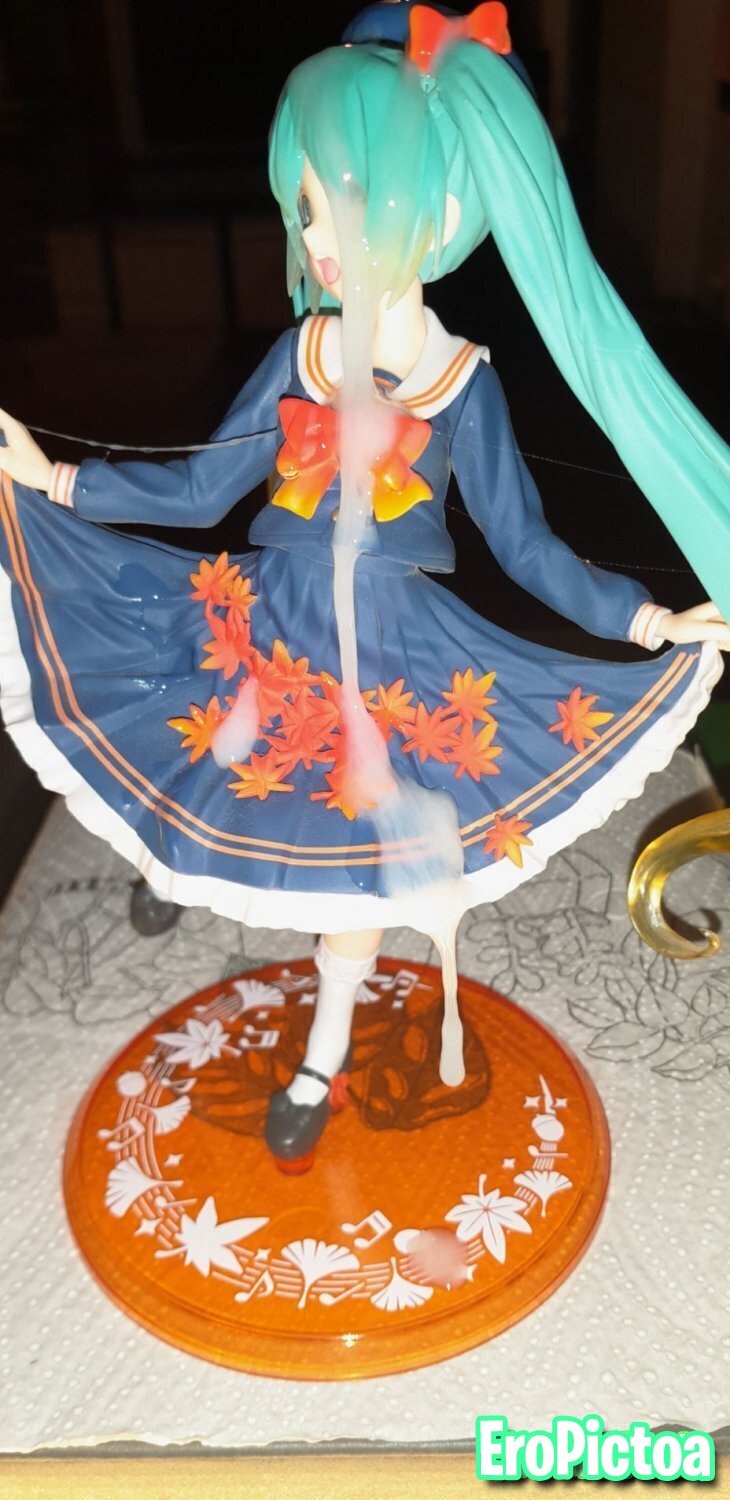 SoF #4 - Hatsune Miku (Fall) photo featuring SoF - Part 3