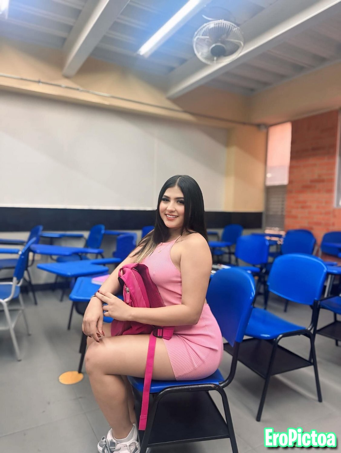 Puta en la uni photo featuring Clase - Part 3
