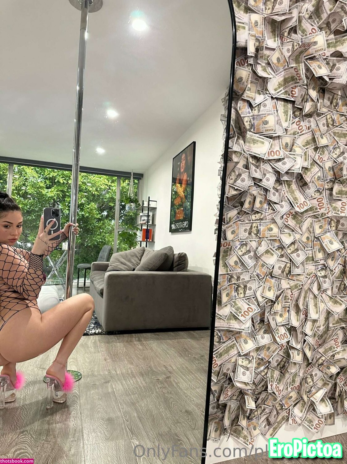 Sexy latina photo
