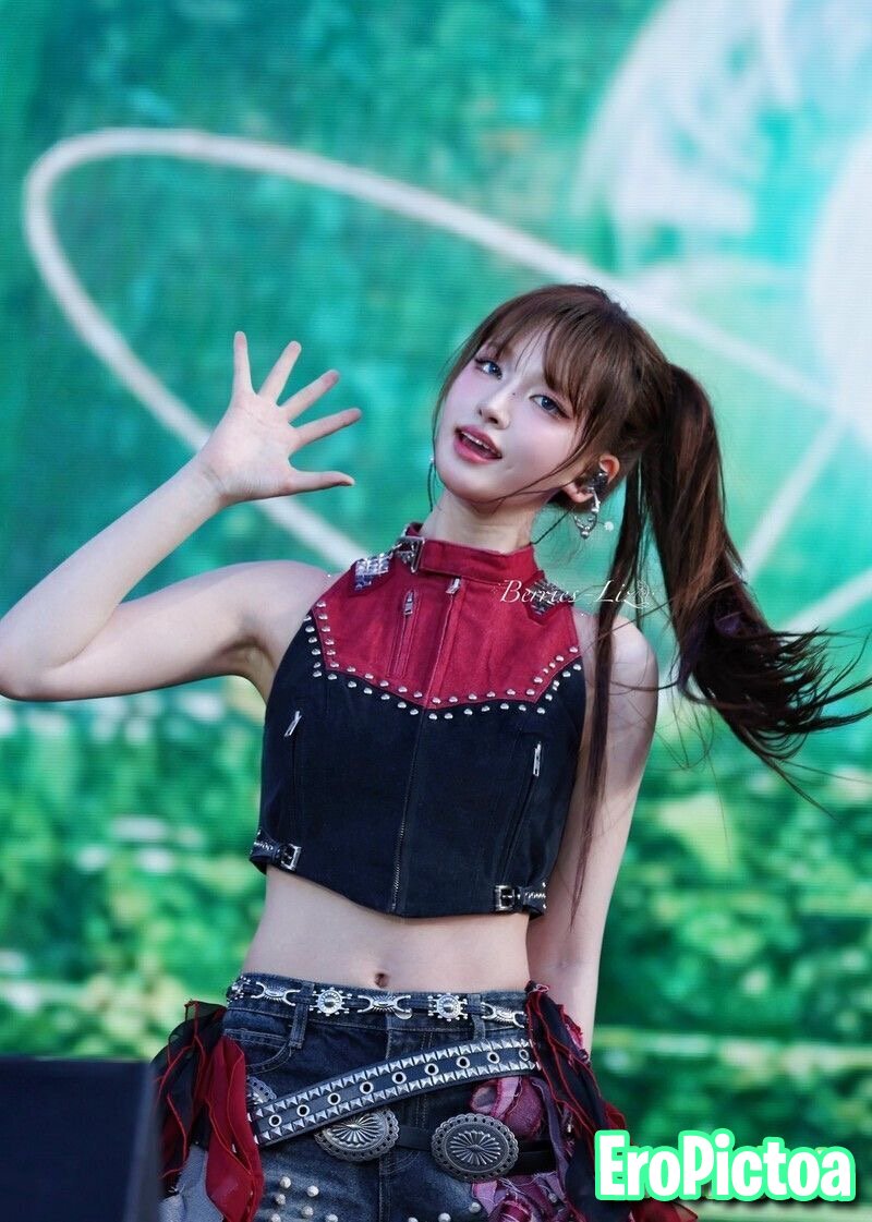 리즈 photo featuring ai - Part 5