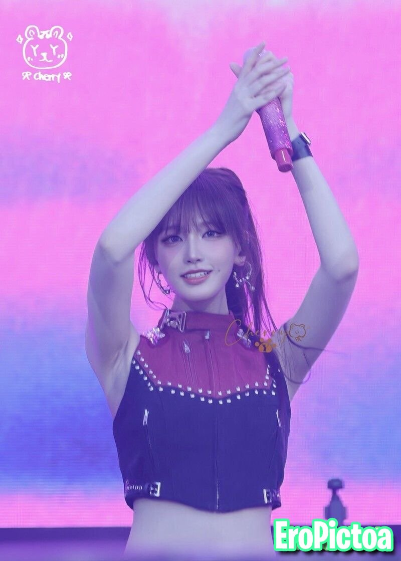 리즈 photo featuring ai - Part 9