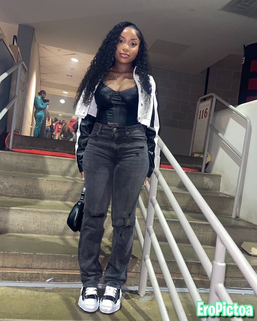 Slim thick chrssysswrld photo - Part 23