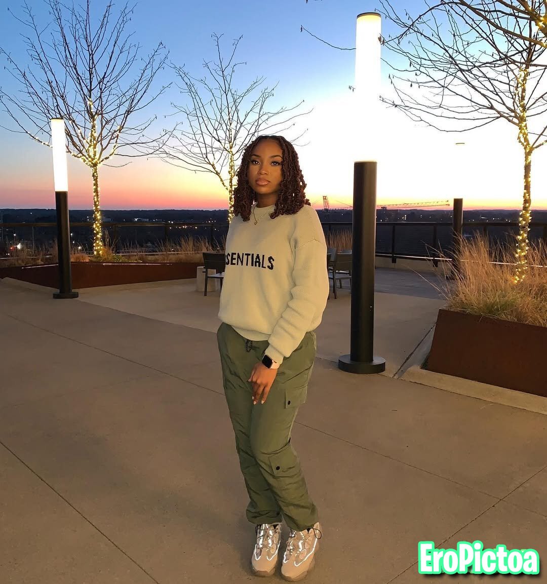 Slim thick chrssysswrld photo - Part 5