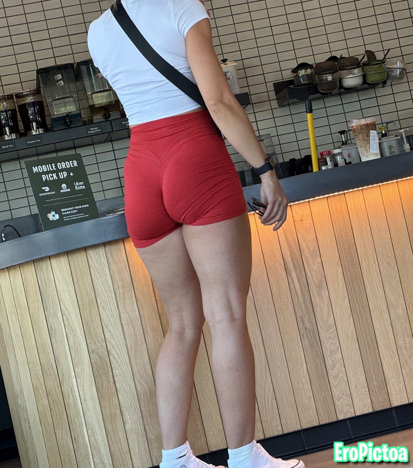 Starbucks Milf photo featuring gym - Part 5