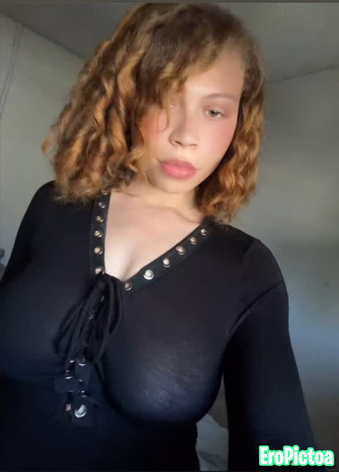 Someone hack and expose this slut photo - Part 4