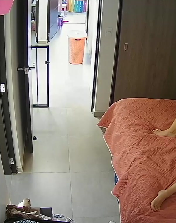 Thumbnail for IPCAM - Caught mom masturbating, curling toes til orgasm