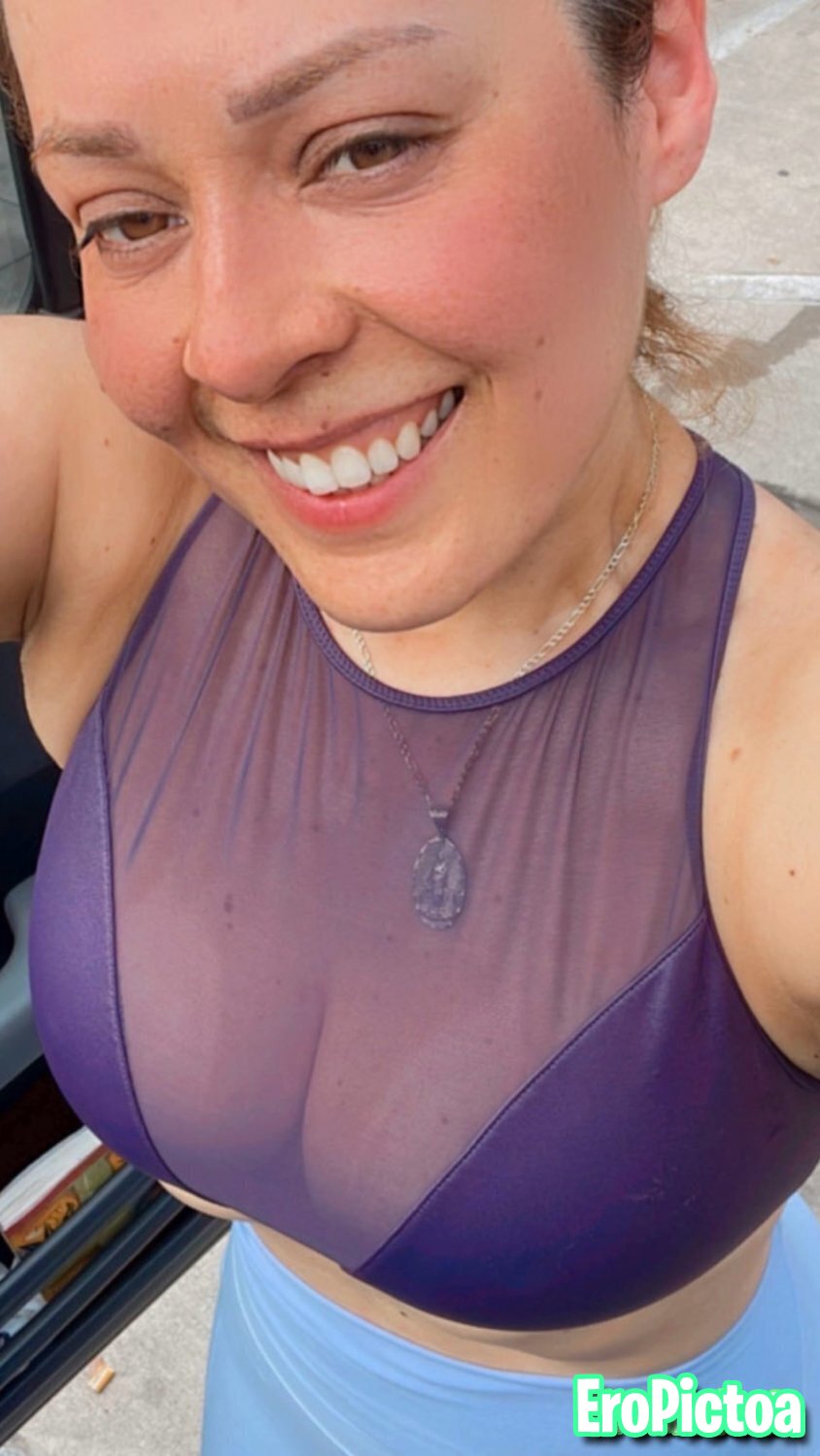 39 yr old Latina photo featuring exposed - Part 7