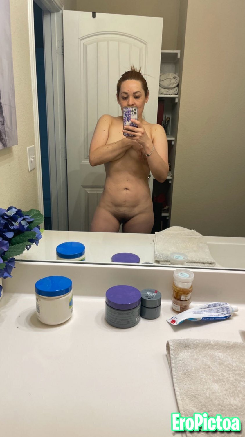 39 yr old Latina photo featuring Hacked - Part 13
