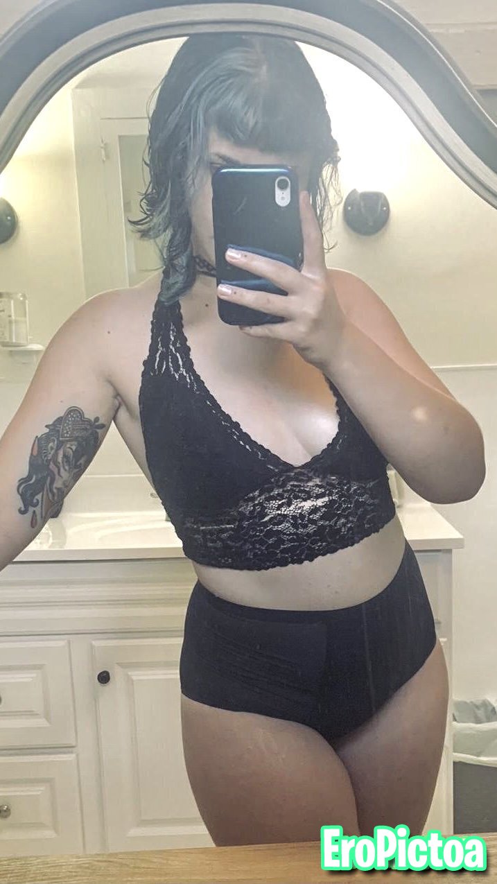 Amanda’s Snapchat EXPOSED 🥵 photo featuring slut - Part 4