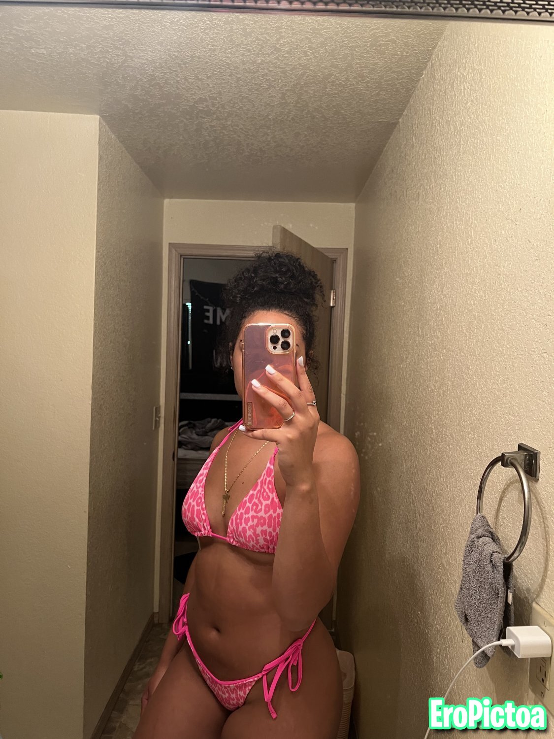 FSU slut exposed photo featuring big ass - Part 7