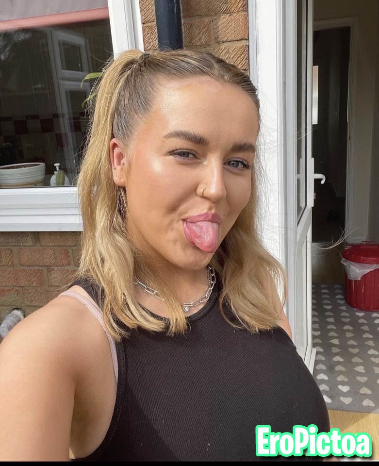 Hollie Coogan photo featuring Slut - Part 1